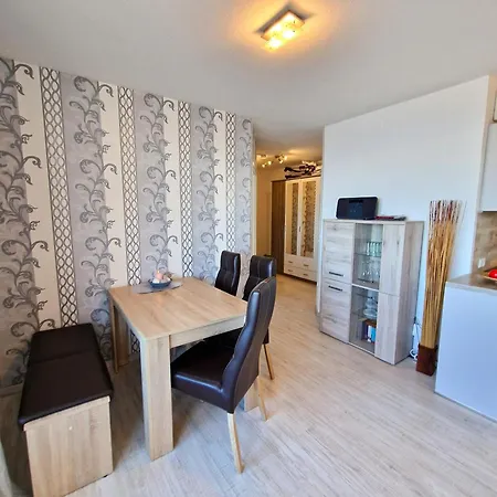 Apartment D09-007